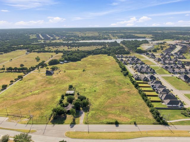 000 S Walnut Grove Road, Midlothian, TX 76065