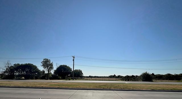000 S Walnut Grove Road, Midlothian, TX 76065