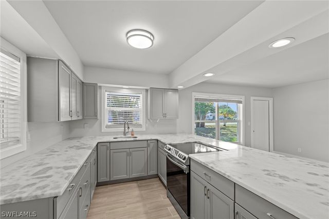 1313 Thompson ST, North Fort Myers, FL 33903