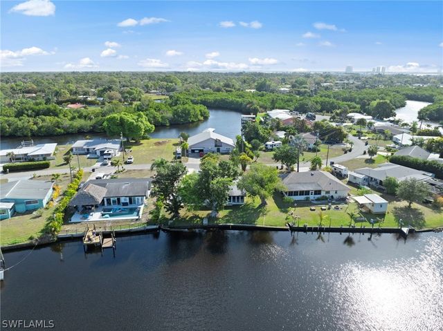 1313 Thompson ST, North Fort Myers, FL 33903