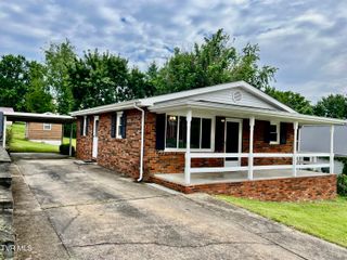 318 Cypress Street, Mount Carmel, TN 37645