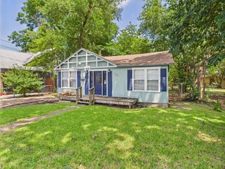 1607 S 2nd ST, Austin, TX 78704