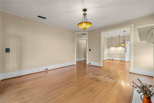 812 Stockley Gdns Apt 12, Norfolk, VA 23507