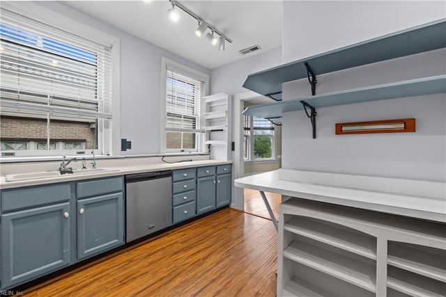 812 Stockley Gdns Apt 12, Norfolk, VA 23507