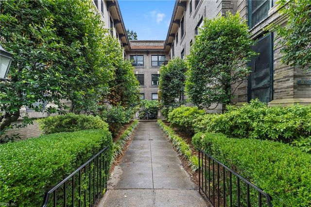 812 Stockley Gdns Apt 12, Norfolk, VA 23507