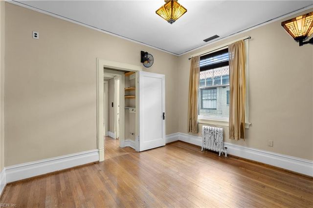 812 Stockley Gdns Apt 12, Norfolk, VA 23507