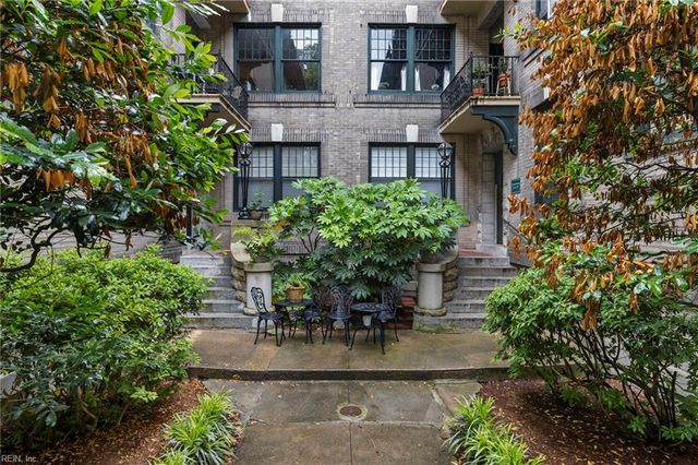 812 Stockley Gdns Apt 12, Norfolk, VA 23507