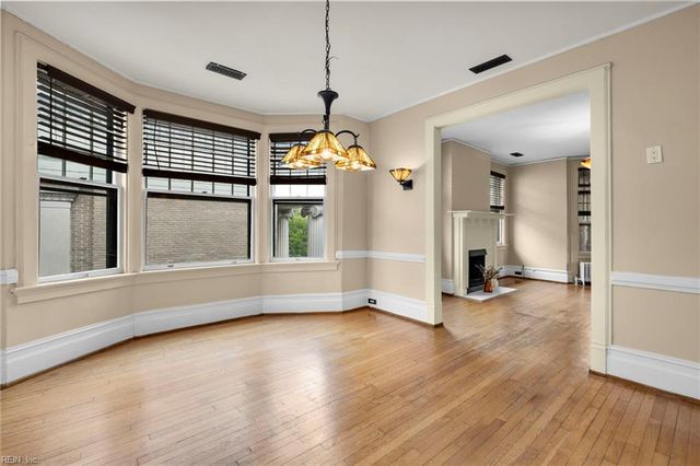 812 Stockley Gdns Apt 12, Norfolk, VA 23507