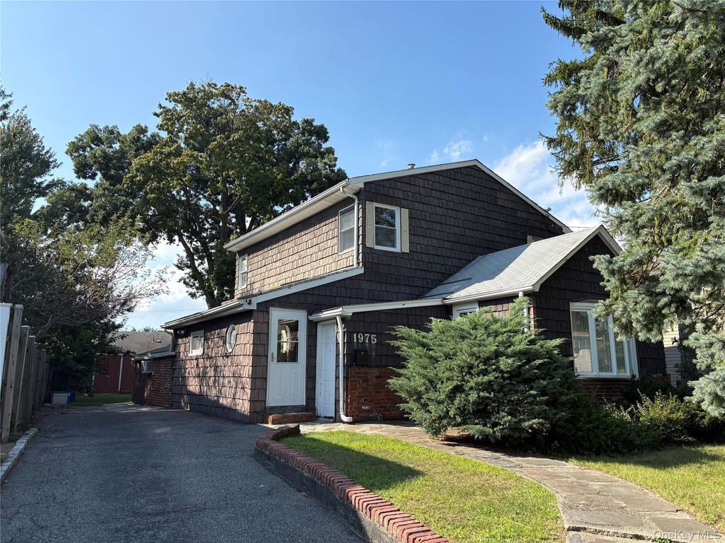 1975 Lenox Avenue, East Meadow, NY 11554 — exterior