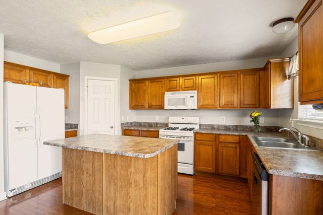 3401 Bent Wood Cv, Antioch, TN 37013