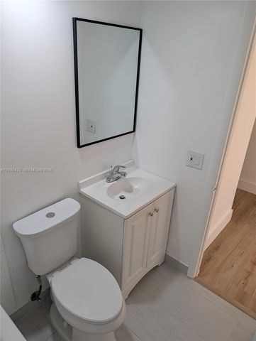 270 Layne Boulevard 202, Hallandale Beach, FL 33009