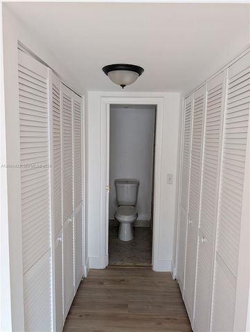 270 Layne Boulevard 202, Hallandale Beach, FL 33009