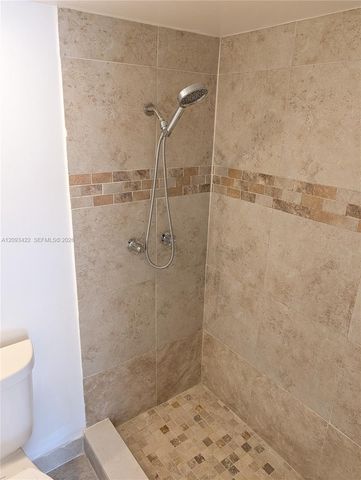 270 Layne Boulevard 202, Hallandale Beach, FL 33009