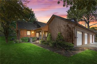 9902 Edelweiss Circle, Merriam, KS 66203