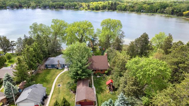 W376S4887 E Pretty Lake ROAD, Dousman, WI 53118