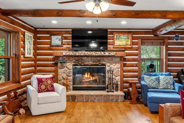 W376S4887 E Pretty Lake ROAD, Dousman, WI 53118