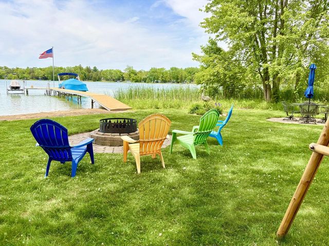 W376S4887 E Pretty Lake ROAD, Dousman, WI 53118