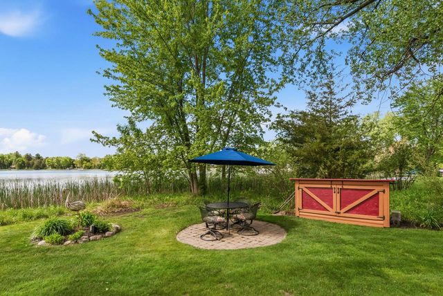 W376S4887 E Pretty Lake ROAD, Dousman, WI 53118
