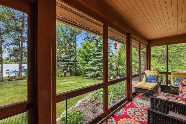 W376S4887 E Pretty Lake ROAD, Dousman, WI 53118