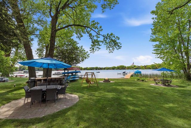 W376S4887 E Pretty Lake ROAD, Dousman, WI 53118