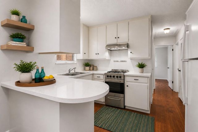 2203 Ventura DR, Austin, TX 78741