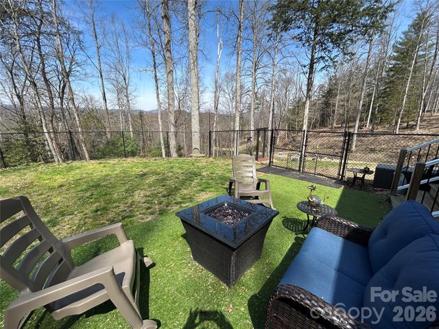 73 Bear Oat Trail, Franklin, NC 28734