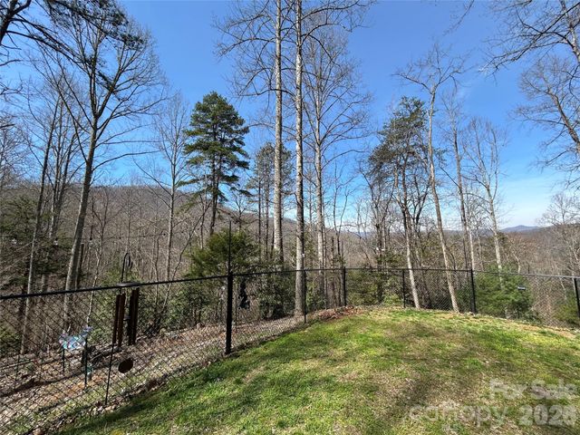 73 Bear Oat Trail, Franklin, NC 28734