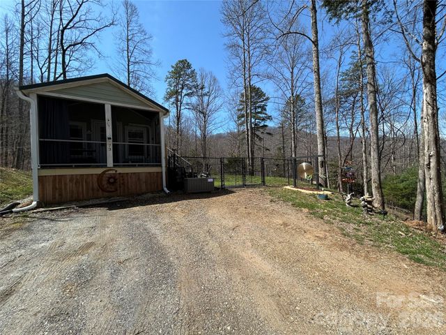 73 Bear Oat Trail, Franklin, NC 28734