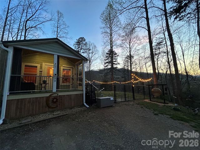 73 Bear Oat Trail, Franklin, NC 28734