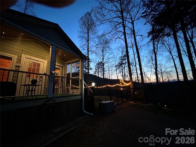 73 Bear Oat Trail, Franklin, NC 28734