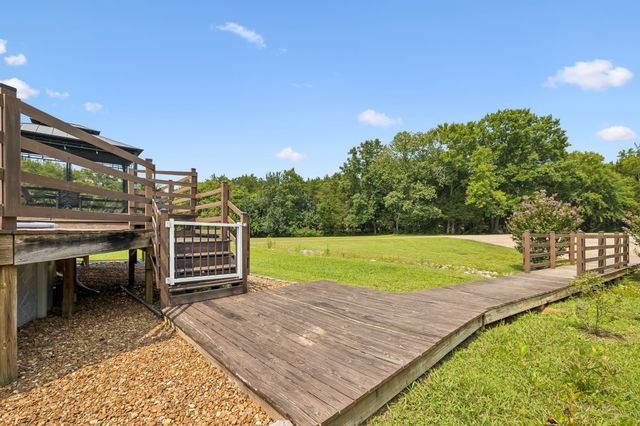 102 Silver Dollar St, Lascassas, TN 37085