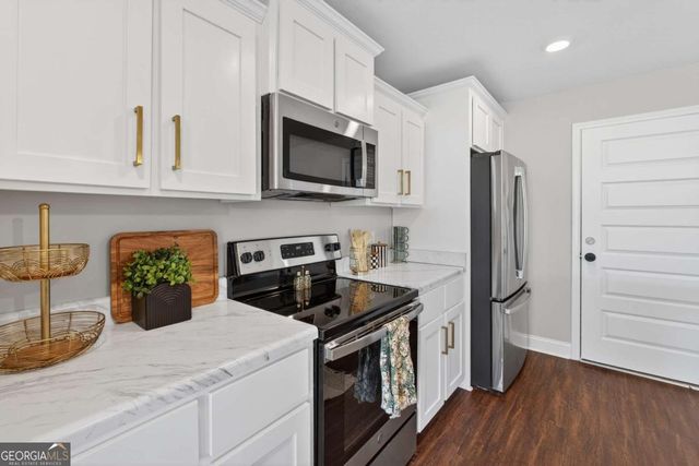 303 Tallulah Bend, Ellabell, GA 31308