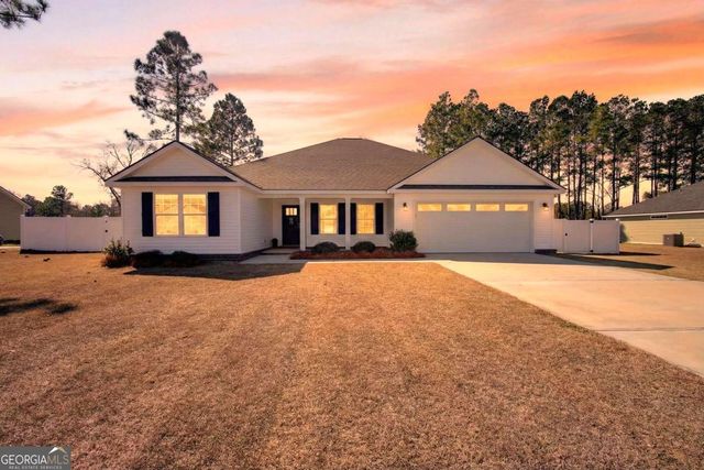 303 Tallulah Bend, Ellabell, GA 31308
