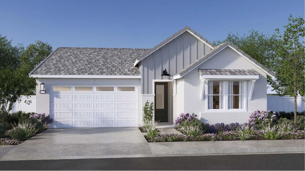 Image 1 of property listing at 2436 N Suncrest Way, Clovis, CA 93619