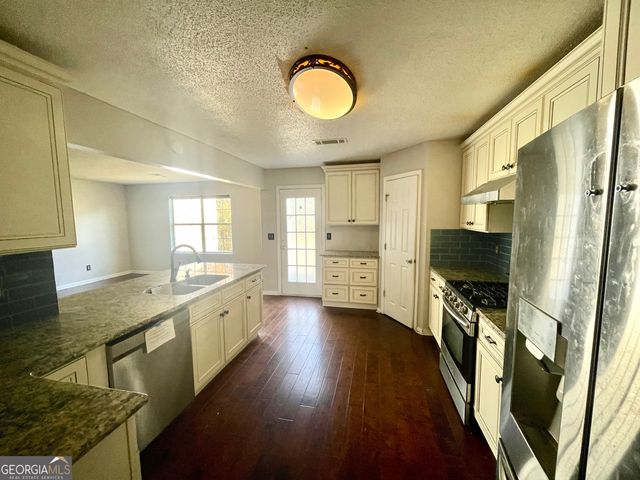 1529 Evergreen Hollow Lane, Conyers, GA 30012