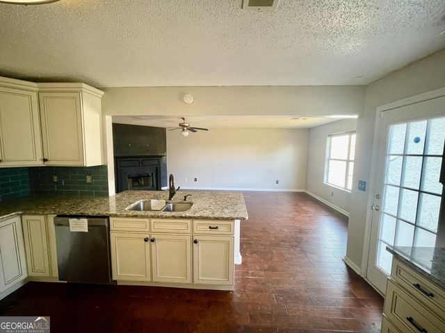 1529 Evergreen Hollow Lane, Conyers, GA 30012