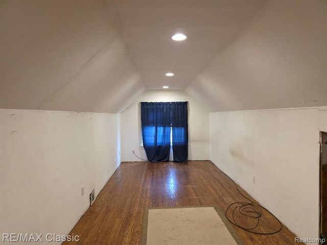 2124 Harwood Avenue, Royal Oak, MI 48067