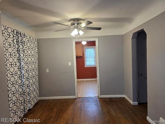 2124 Harwood Avenue, Royal Oak, MI 48067