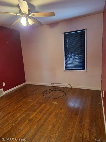 2124 Harwood Avenue, Royal Oak, MI 48067