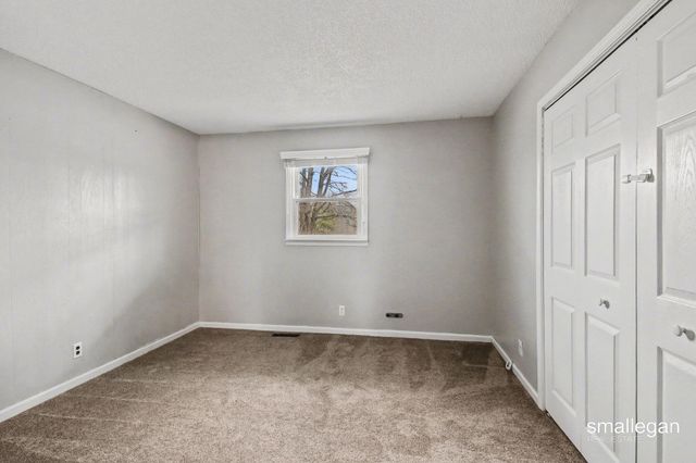 1120 S Loomis Road, Mount Pleasant, MI 48858