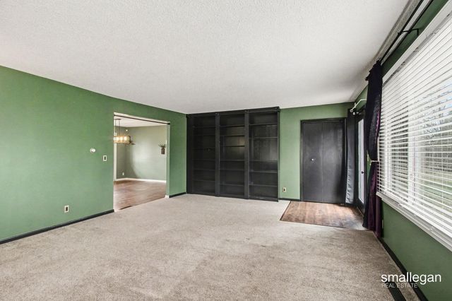 1120 S Loomis Road, Mount Pleasant, MI 48858