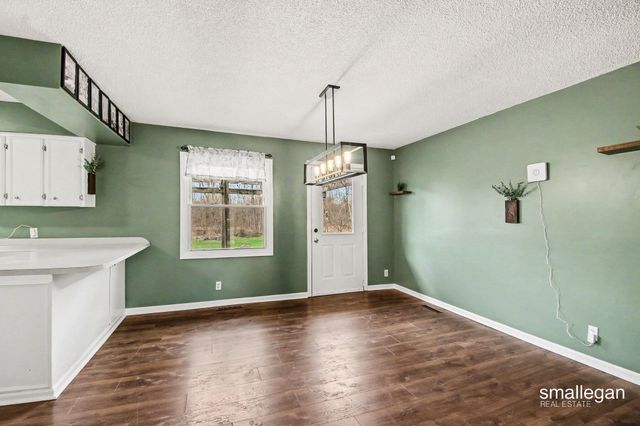 1120 S Loomis Road, Mount Pleasant, MI 48858