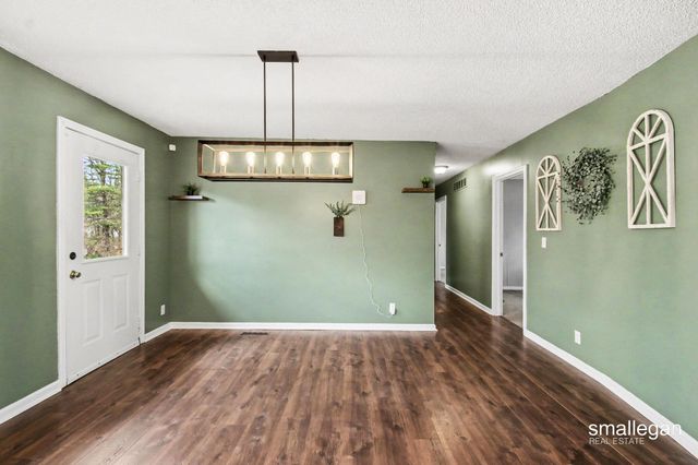 1120 S Loomis Road, Mount Pleasant, MI 48858