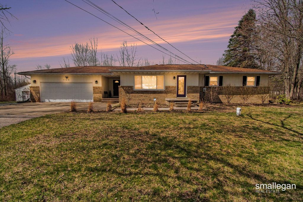 1120 S Loomis Road, Mount Pleasant, MI 48858