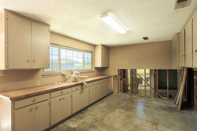 5345 E Butler Avenue, Fresno, CA 93727