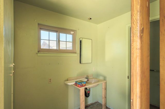 5345 E Butler Avenue, Fresno, CA 93727