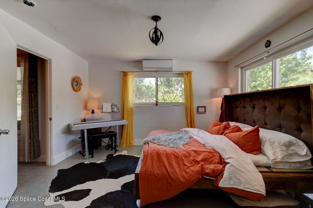 357 S Seneca Boulevard, Daytona Beach, FL 32114