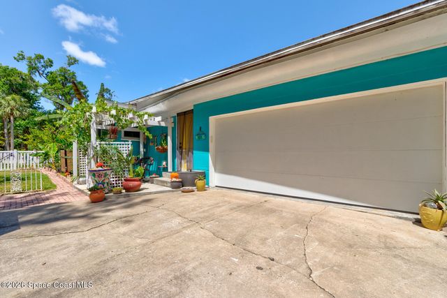 357 S Seneca Boulevard, Daytona Beach, FL 32114