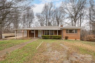 1177 2nd Street Place SE, Hickory, NC 28602