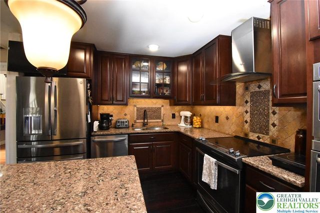 424 Grape Street, Whitehall Twp, PA 18052